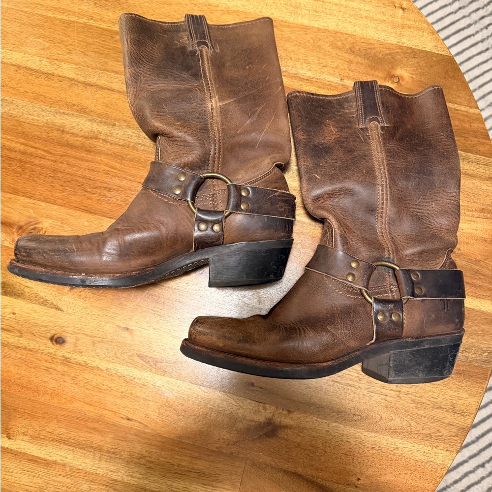 FRYE AND CO. Rustic Brown Leather Boots